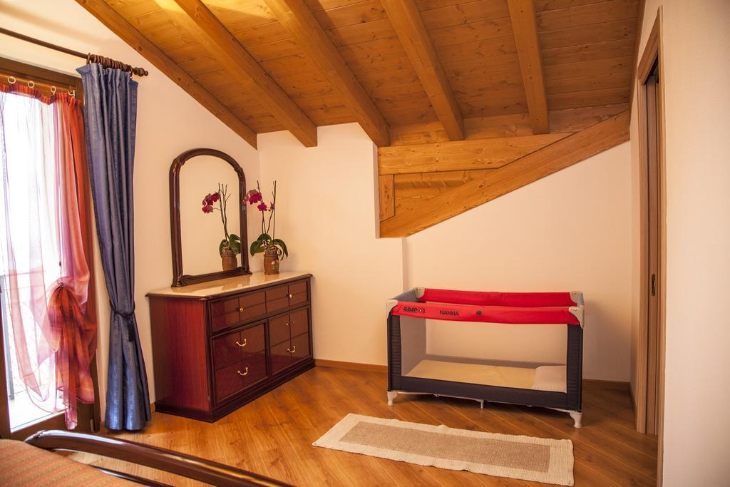 Casa Sole Daire Vercana Oda fotoğraf