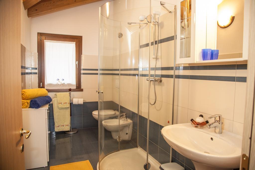 Casa Sole Daire Vercana Oda fotoğraf